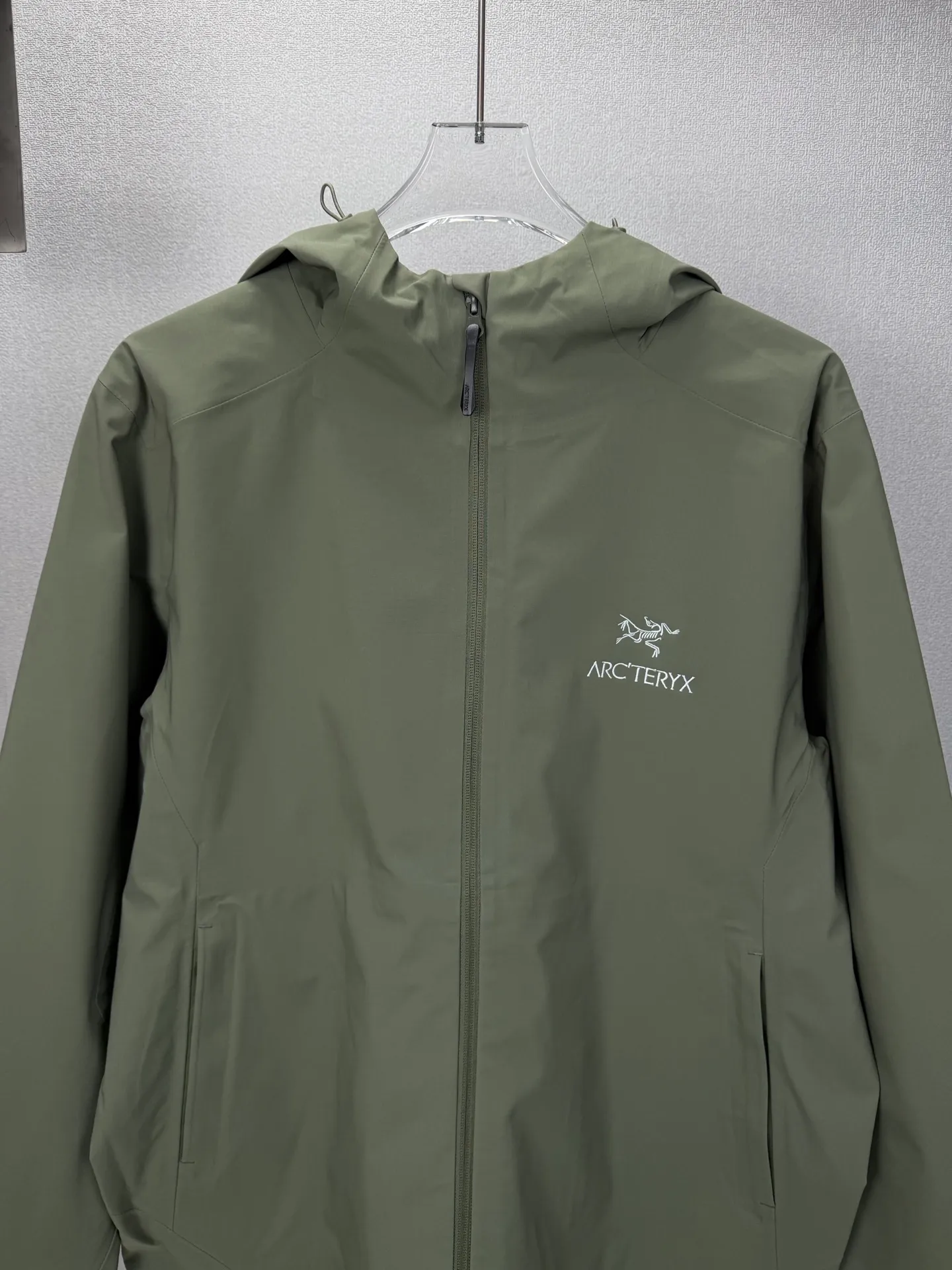 2026New Arrival Classic 🪡 logo Same Style Quality😘😘 ，Wear-Resistant、Breathable、 、 ， Versatile 👍 ：Gray、Green Size：M-4XL